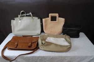 lot 220 image: Mixed lot of hand bags brands like Henri Bendel Ecosusiand more see pictures