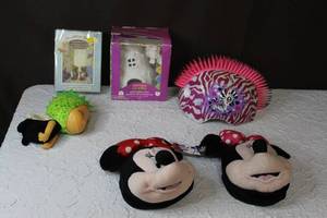 lot 222 image: Fairy garden painting kit  plushies and more