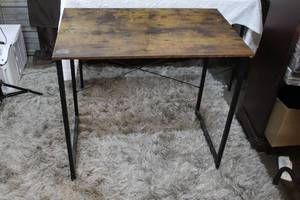 lot 230 image: Table