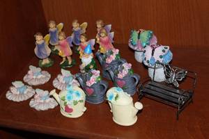 lot 252 image: Fairy garden lot