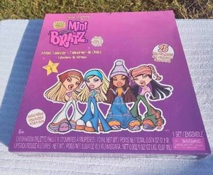 lot 277 image: Bratz Minis Advent Calendar