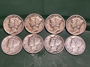 lot 24 image: Eight (8) 1940s&nbsp Silver Mercury Dimes (Bid is times the quantity of 8)
