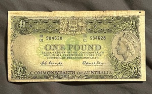 lot 51 image: Australian 1 Pound Banknote, Undated (1960-1961)