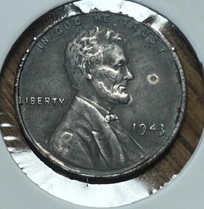 lot 186 image: 1943 Lincoln Memorial Steel Penny WDouble Die Date &amp Double Die Obverse