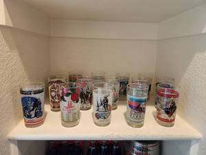 lot 3 image: Selection of vintage Derby Glasses