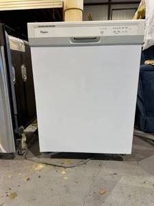 lot 25 image: Whirlpool Dishwasher - White - Model WD320PADW0