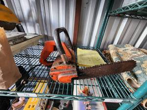 lot 100 image: Village Blacksmith electric 10 chain saw