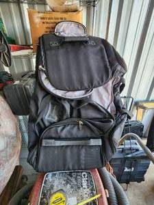 lot 126 image: Rolling travel bag