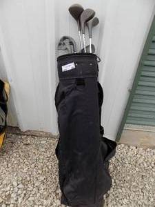 lot 450 image: HUNTER GOLF BAG - TOP FLITE IRONS & SPAULDLING WOODS