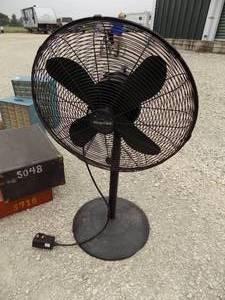 lot 442 image: ARTIC COVE STAND FAN