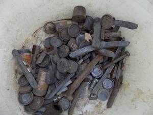 lot 440 image: LEAD  PIECES