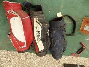 lot 420 image: 3  GOLF BAGS