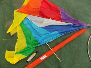 lot 401 image: 2 KITES  PLUS KITE STRINGLINE