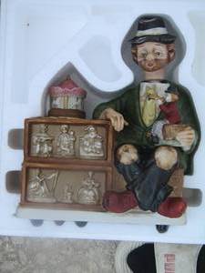 lot 50 image: willie the cluster in original box