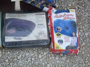 lot 82 image: NIB heated blanket - multi purpose massager