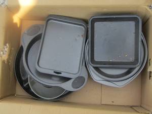 lot 84 image: various baking dishes, muffin pans, bread pans plus