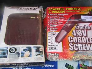 lot 86 image: cordles sscrew driver- heater with defrost