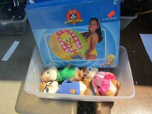 lot 108 image: kids toy lot