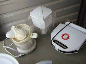 lot 118 image: lemon juicer- britta water pitcher- sandwich maker