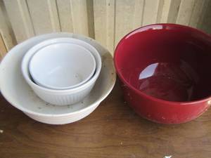 lot 125 image: various mixing bowls  qty 4