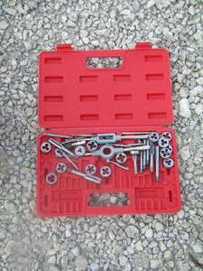 lot 142 image: tap and die set