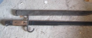 lot 155 image: JAPANESE TYPE 30 BAYONET With HOOKED QUILLON  (WW2) 17 blade