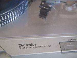 lot 182 image: technics record player in original box