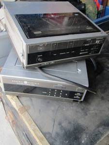 lot 194 image: general electric 128 channel keyboard tuning, general electric four head portable