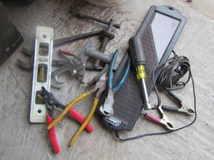 lot 202 image: tool lot plyers, level, light and more