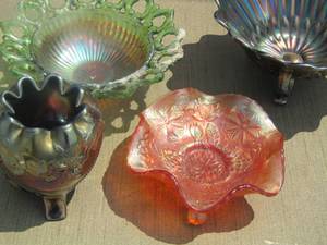 lot 229 image: various pieces of carnival glass