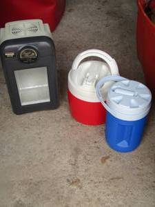 lot 242 image: drink igloo qty 3