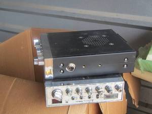 lot 252 image: cb radios qty 3