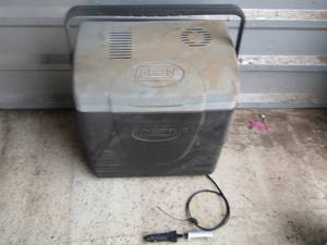 lot 259 image: Electric cooler chest