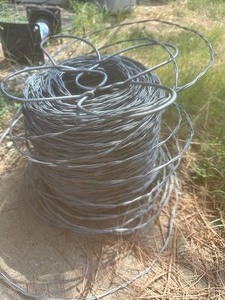 lot 11 image: ROLL OF double stand wire