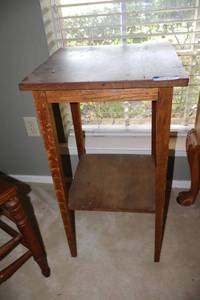 lot 16 image: Vintage solid wood square side table 16 x 16 x 29