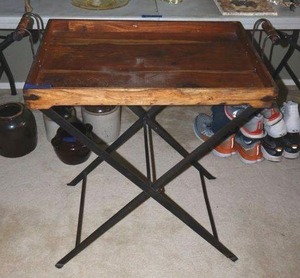 lot 24 image: Solid wood serving tray with iron folding stand