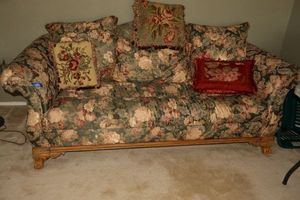 lot 28 image: Green floral sofa couch  72W x 42D x 16H seat and 36H back