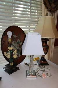 lot 74 image: Home dcor table lamps and wooden wall art with painted flowers