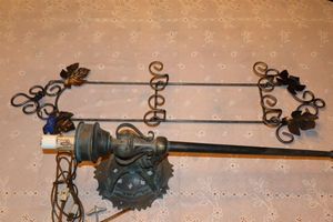 lot 277 image: Vintage metal electric wall sconce (thumb switch says Gilbert and metal plate holder