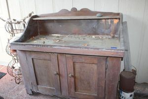 lot 134 image: Vintage wood cabinet