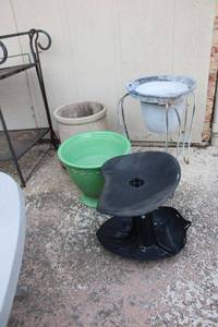 lot 142 image: Garden rocker comfort seat and large planters