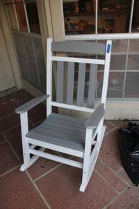 lot 136 image: Outdoor weather resistant rocking chair