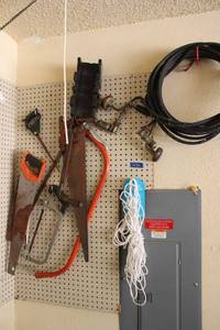 lot 319 image: Hand saws and vintage hand drills