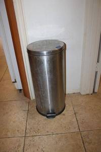lot 200 image: Round aluminum trash can with foot lever