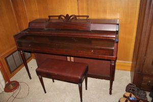 lot 97 image: Wurlitzer piano