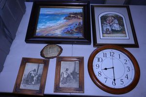lot 86 image: Wall art and clock, see photos