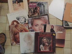 lot 34 image: albums - ladies of country music