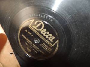 lot 333 image: VINTAGE 78 RECORDS
