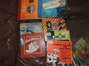lot 332 image: vintage 78 albums - hank williams , ernest tubb, barland folk song, jimmie rogers