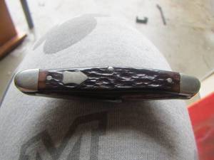 lot 746 image: multi blade pocket knife, no brand blade size open and closed -